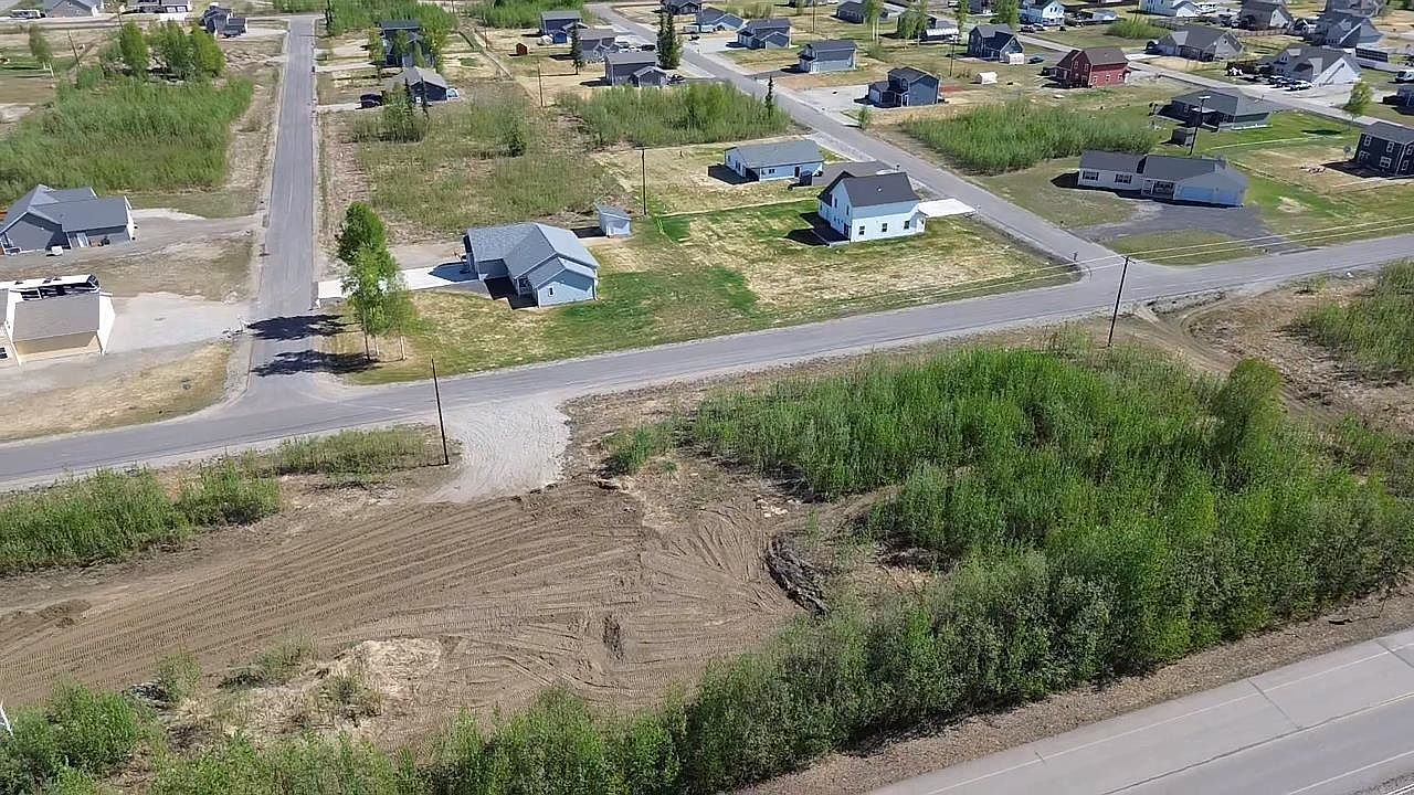 2493 Therron St North Pole, AK 99705 - Thumbnail 4