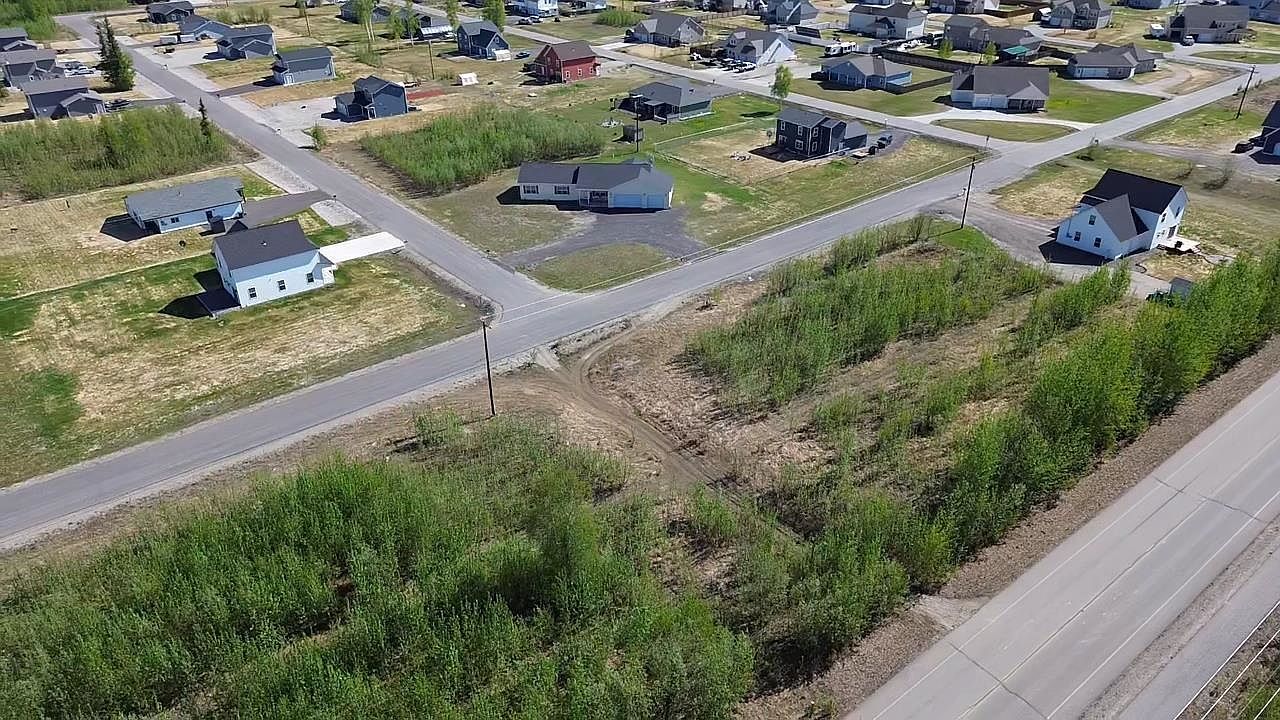 2519 Therron St North Pole, AK 99705 - Thumbnail 4