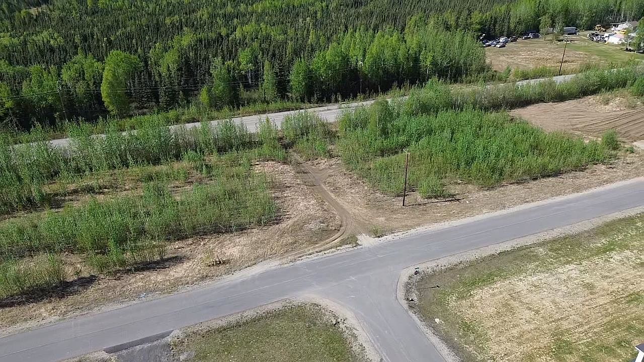 2527 Therron St North Pole, AK 99705 - Thumbnail 4