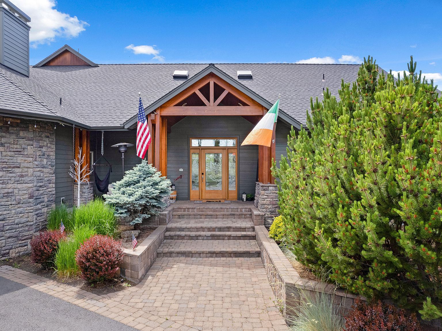 20960 Royal Oak Cir Bend, OR 97701 - Thumbnail 4