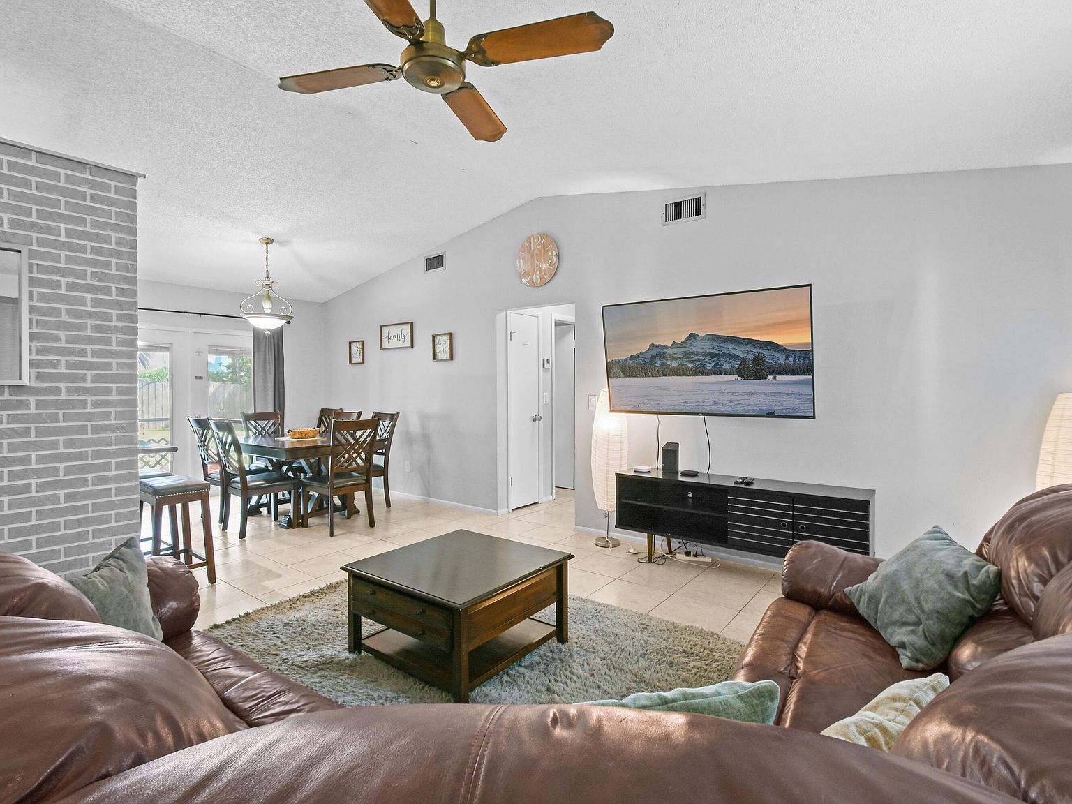 767 SE Chaloupe Ave Port Saint Lucie, FL 34983 - Thumbnail 4