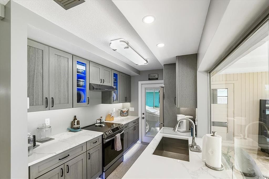 465 NE Midvale St Port Saint Lucie, FL 34983 - Thumbnail 4