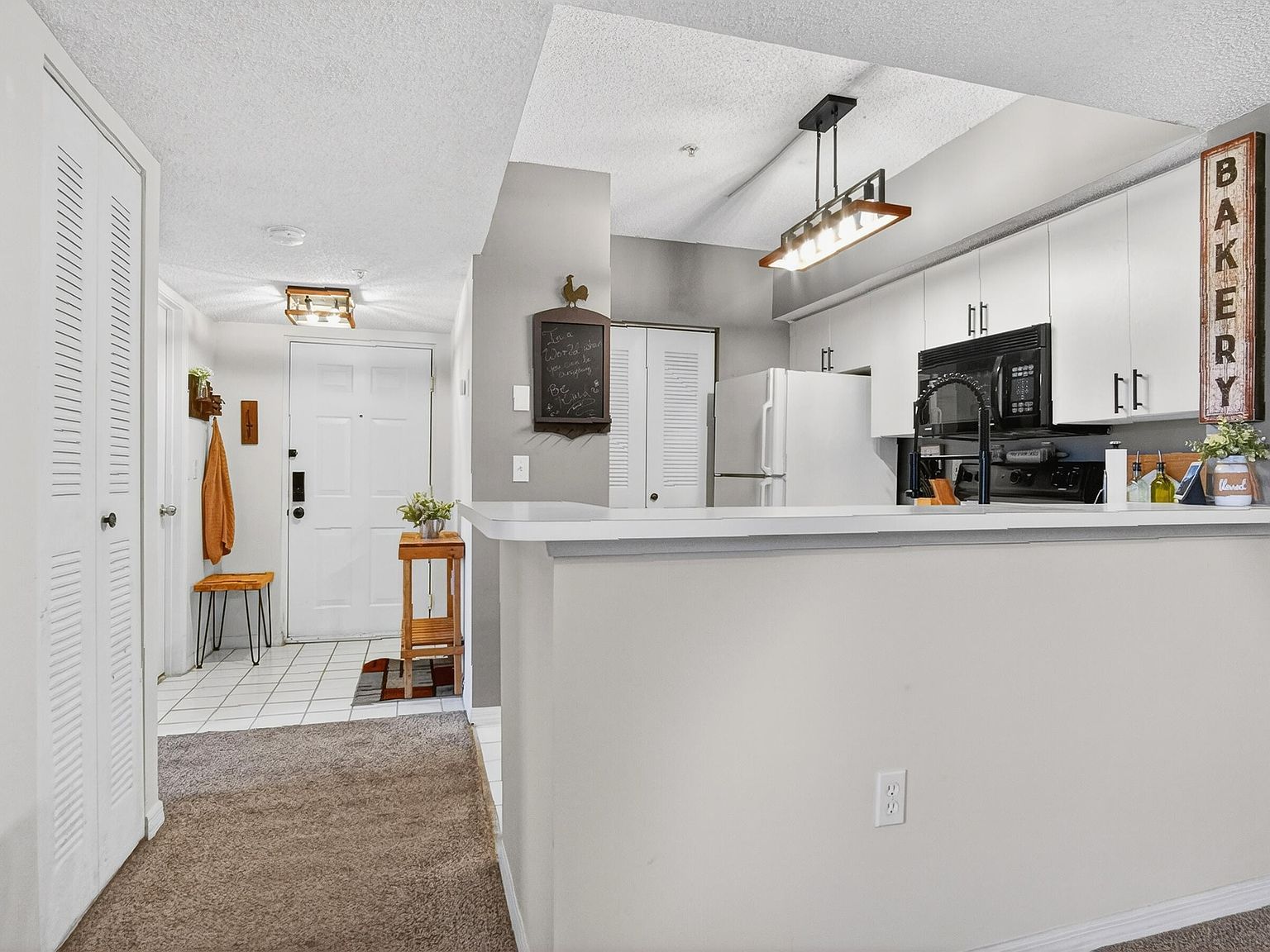 1640 N 42nd Cir APT 305 Vero Beach, FL 32967 - Thumbnail 4