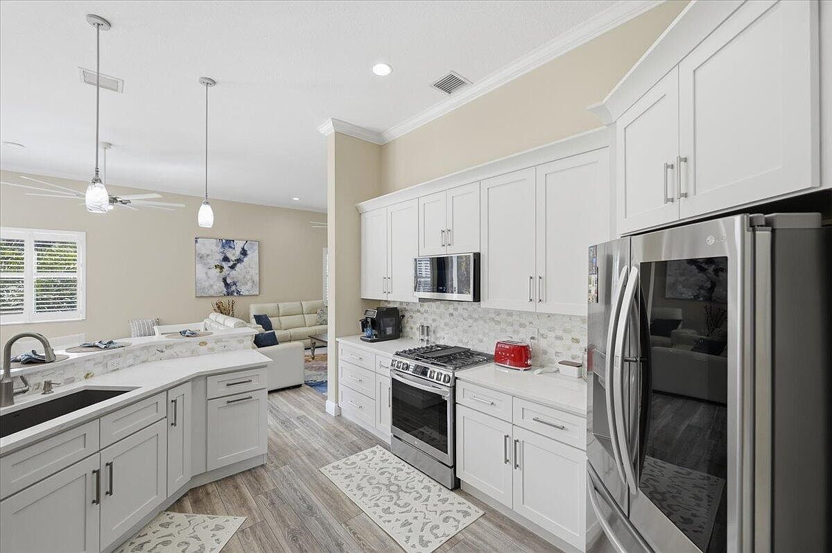 499 NW Blue Lake Dr Port Saint Lucie, FL 34986 - Thumbnail 4