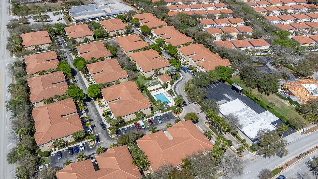 110 Lighthouse Cir APT H Tequesta, FL 33469 - Thumbnail 4