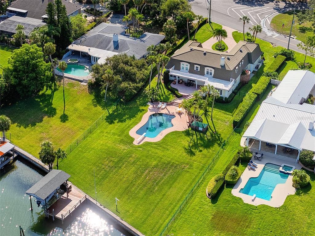 224 Harbor View Ln Largo, FL 33770 - Thumbnail 4