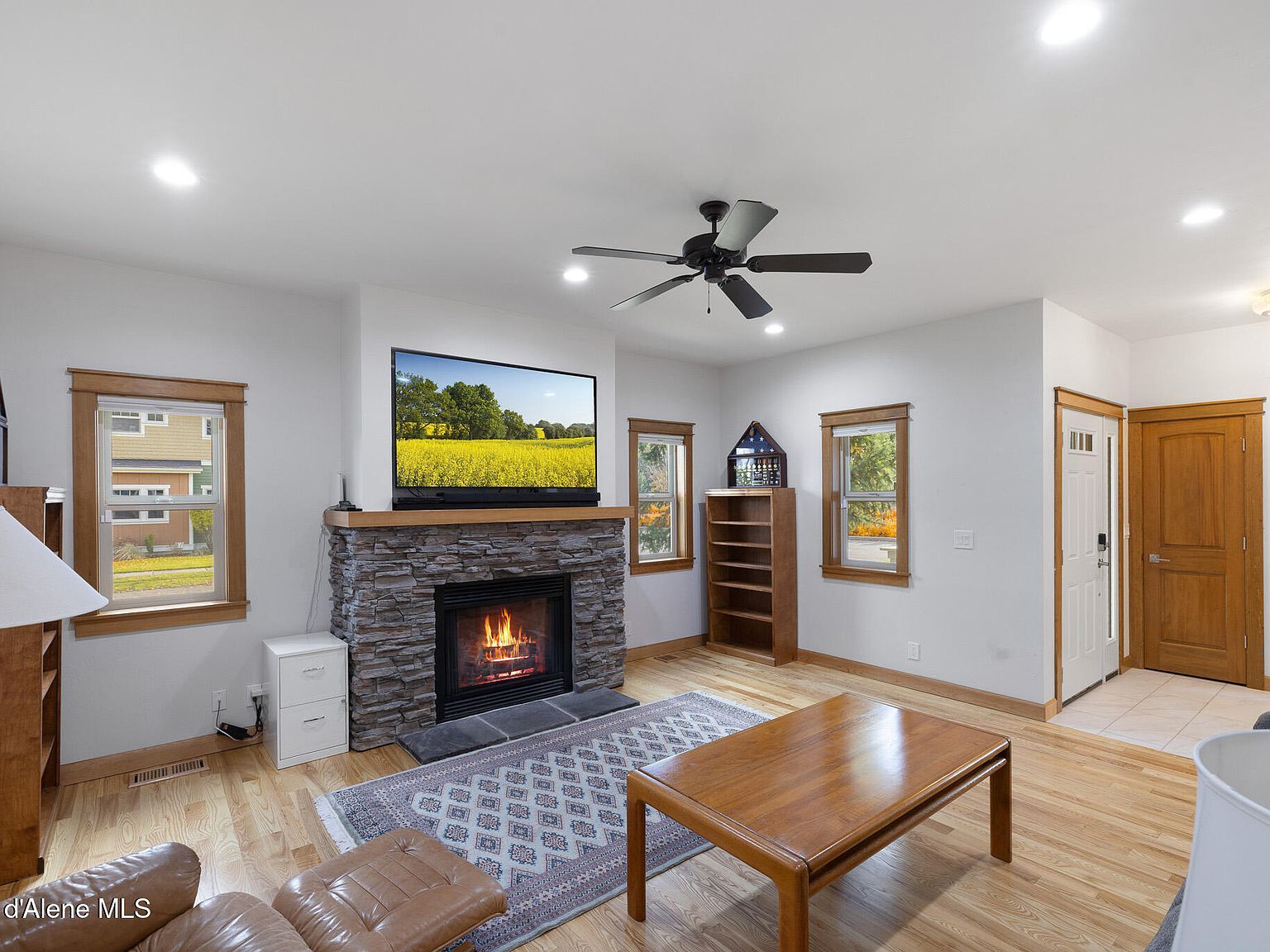 4083 W Shoreview Ln Coeur D Alene, ID 83814 - Thumbnail 4