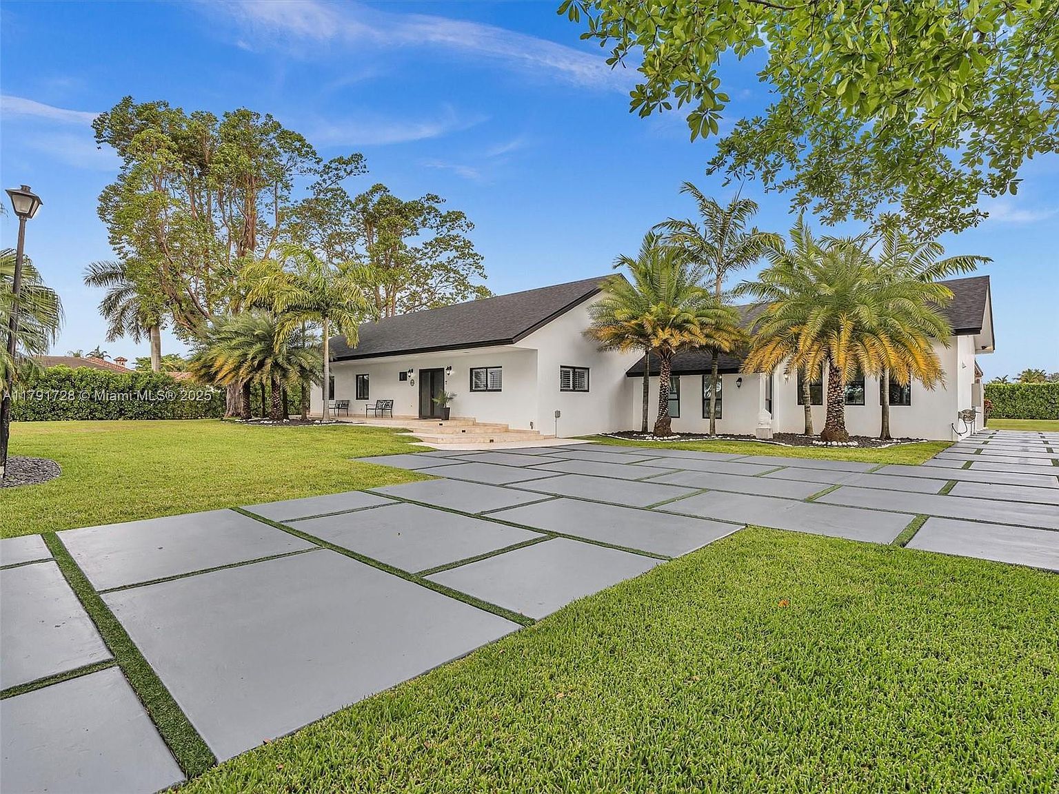 21411 SW 248th St Homestead, FL 33031 - Thumbnail 4