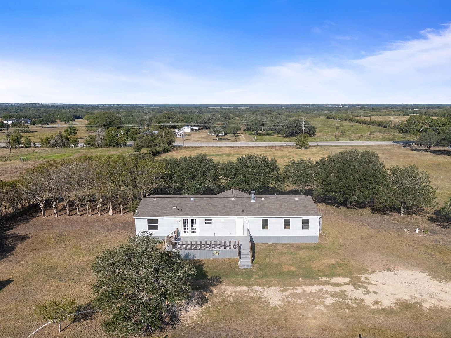 220 Klesel Rd Schulenburg, TX 78956 - Thumbnail 4