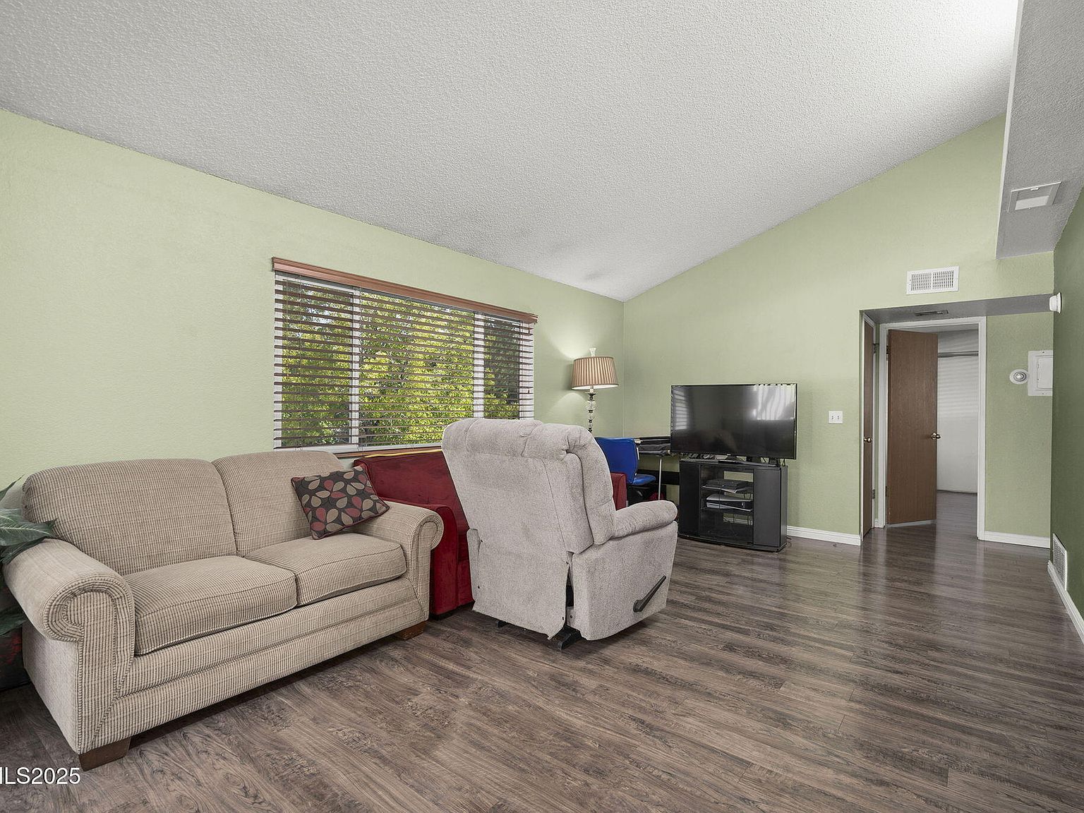 2407 Sunny Slope Dr APT 1 Sparks, NV 89434 - Thumbnail 4