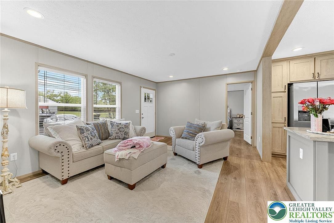 5742 Memorial Rd Germansville, PA 18053 - Thumbnail 4