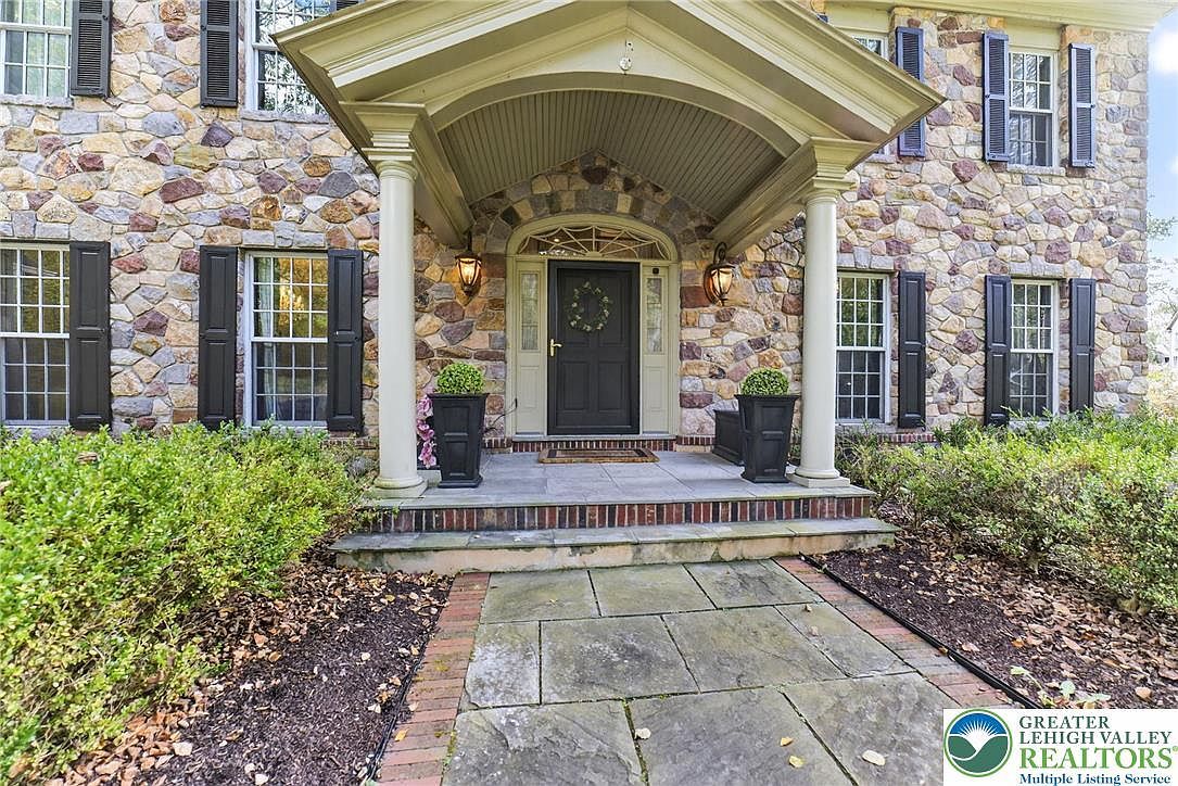 5765 Valley Stream Dr Doylestown, PA 18902 - Thumbnail 4