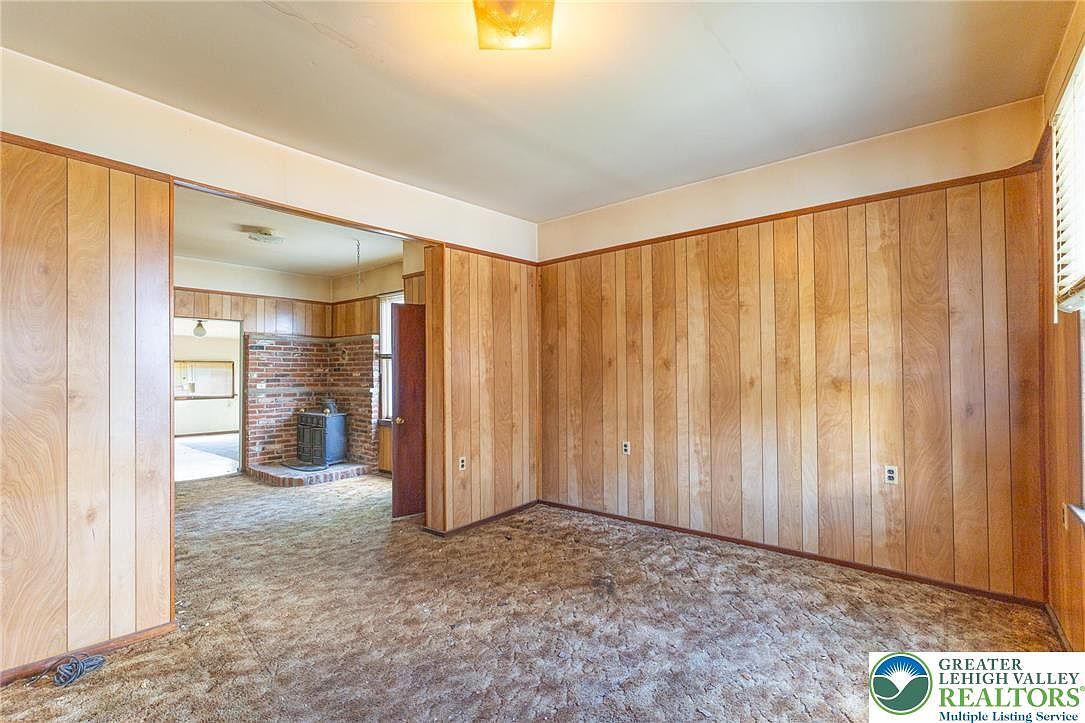 928 W Berwick St Easton, PA 18042 - Thumbnail 4