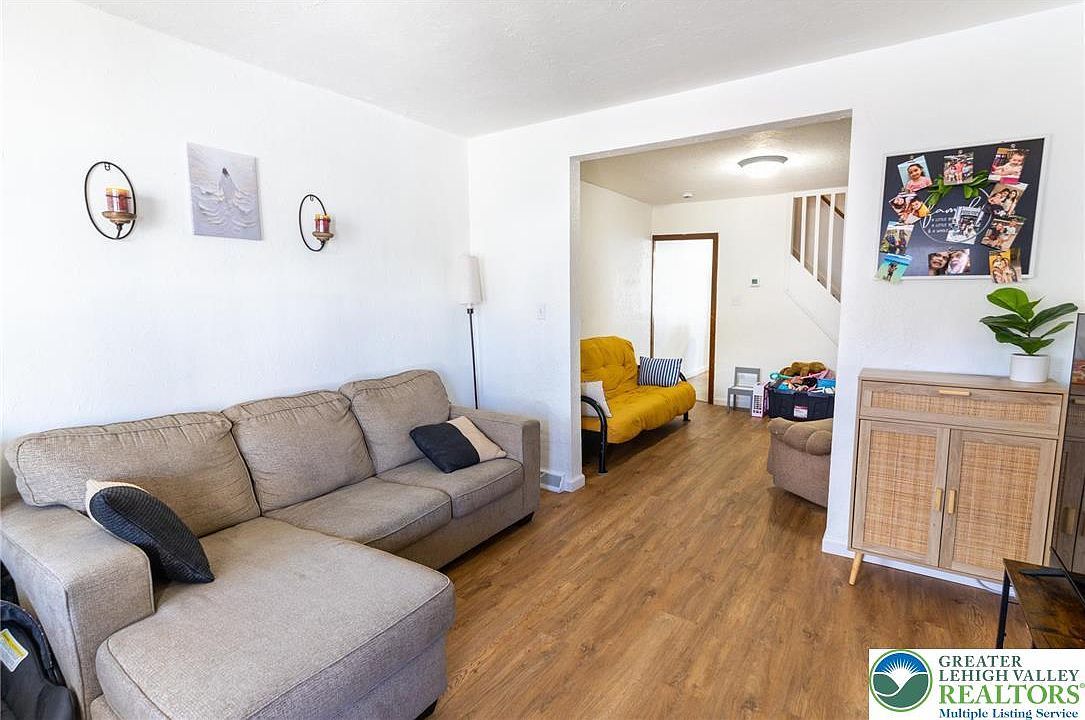 813 Balata St Easton, PA 18042 - Thumbnail 4