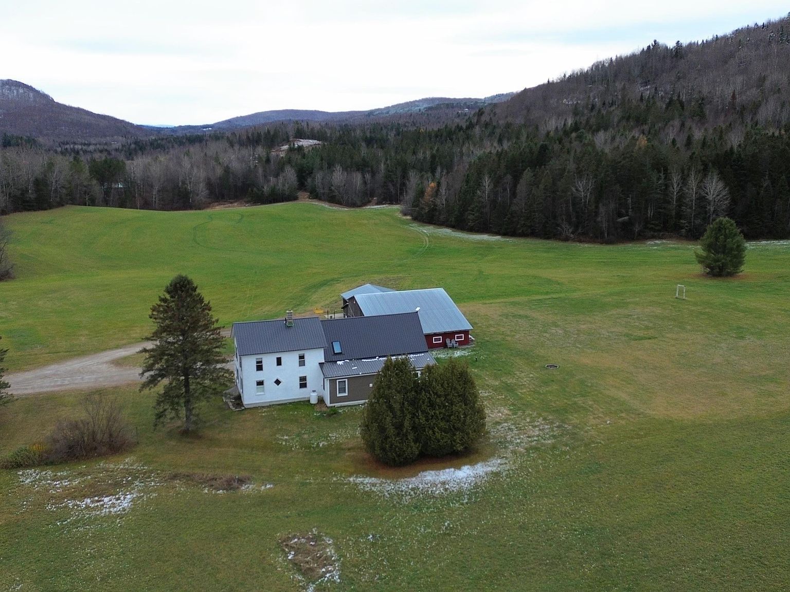 1733 Route 105 W Island Pond, VT 05846 - Thumbnail 4