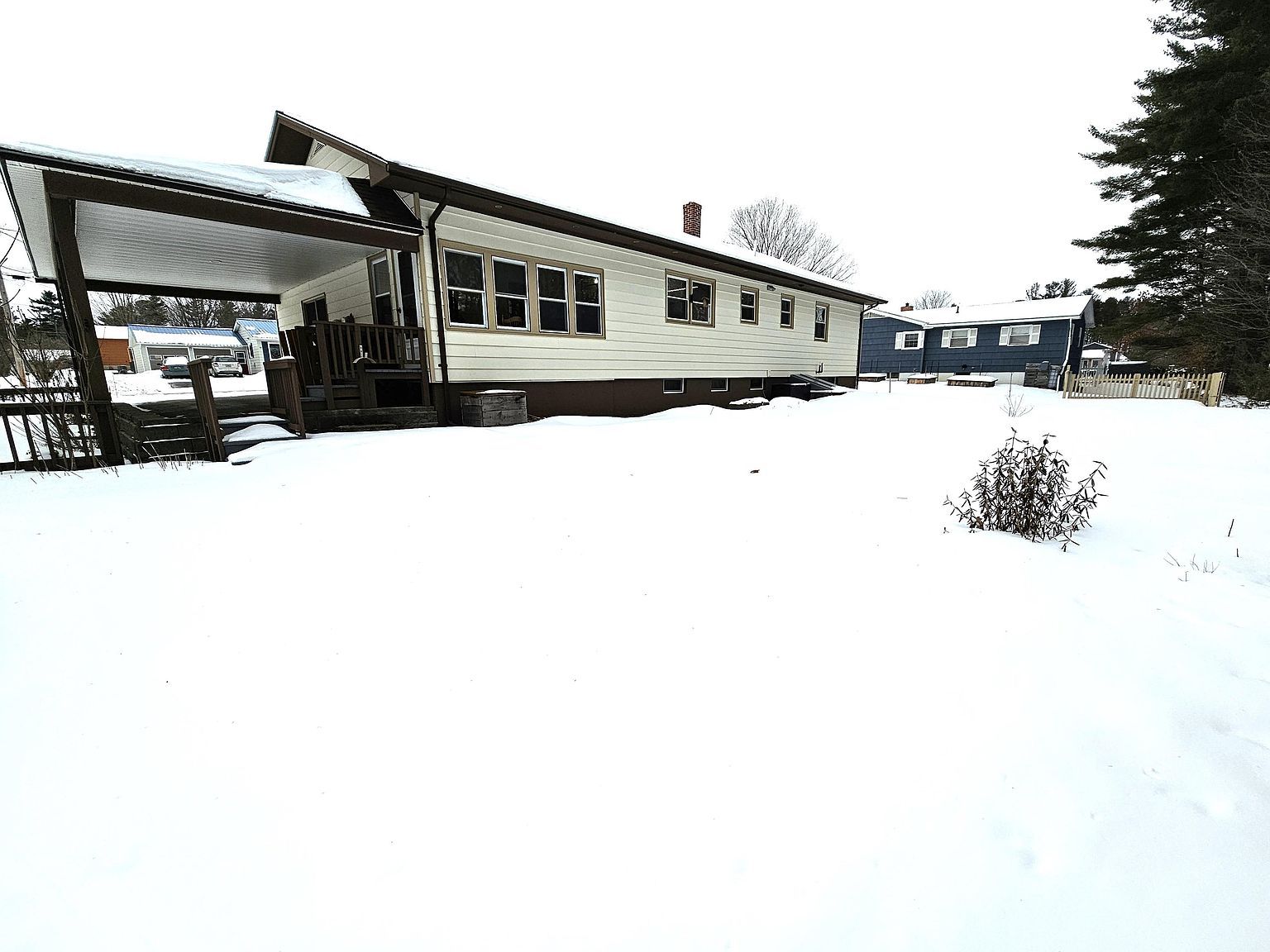 92 Pine St Newport, VT 05855 - Thumbnail 4