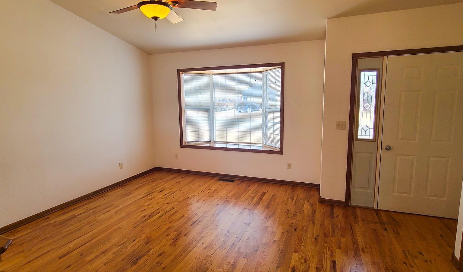 2017 Meadow Ln Rapid City, SD 57703 - Thumbnail 4