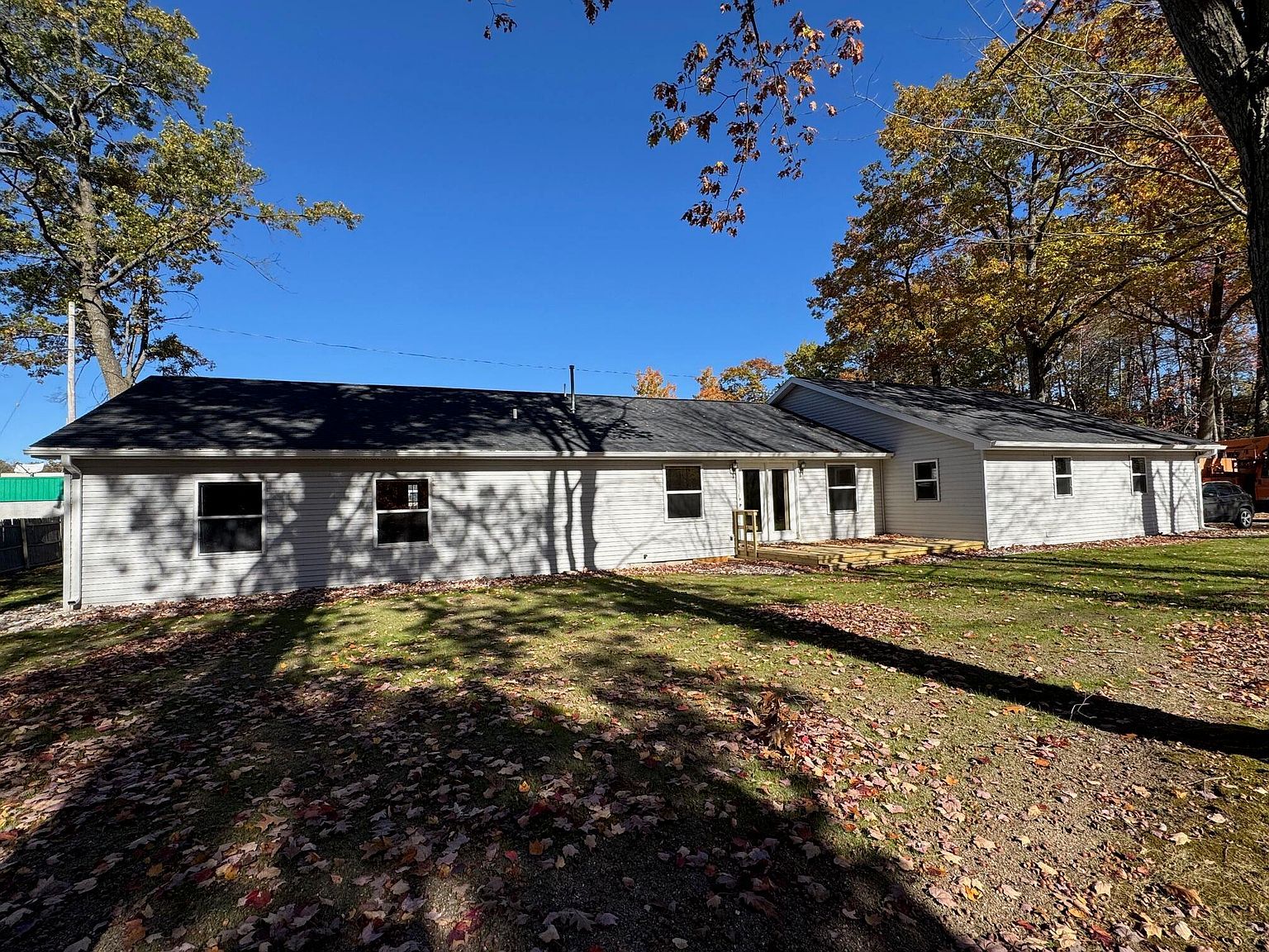 2385 W Houghton Lake Dr Houghton Lake, MI 48629 - Thumbnail 4