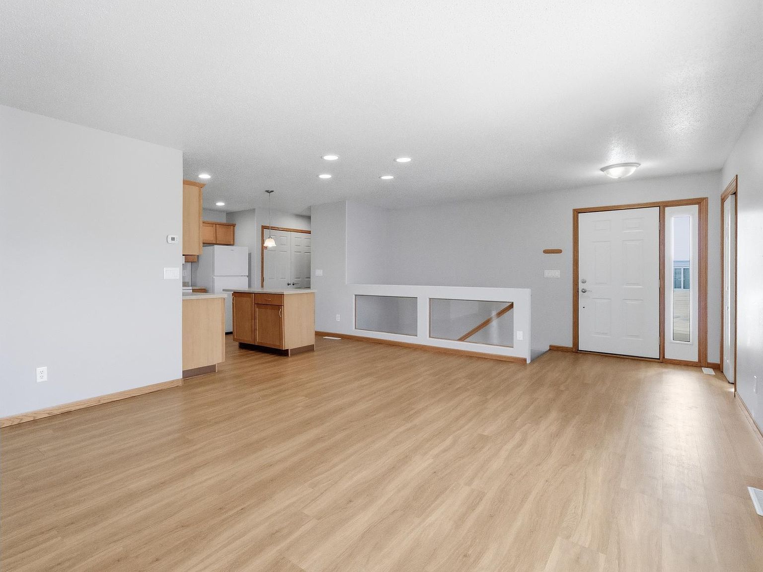 3418 Village Green Dr Moorhead, MN 56560 - Thumbnail 4