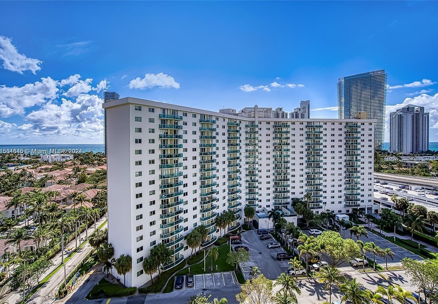 19390 Collins Ave APT 1510 Sunny Isles Beach, FL 33160 - Thumbnail 4