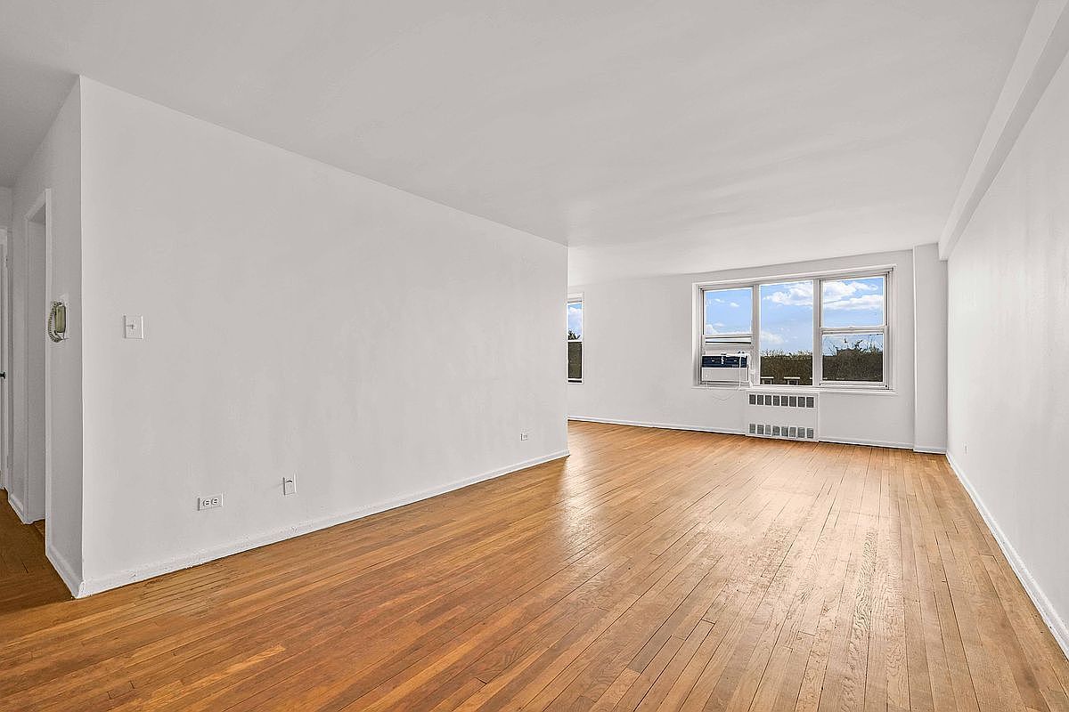 210-15 23rd Ave #3F Bayside, NY 11360 - Thumbnail 4