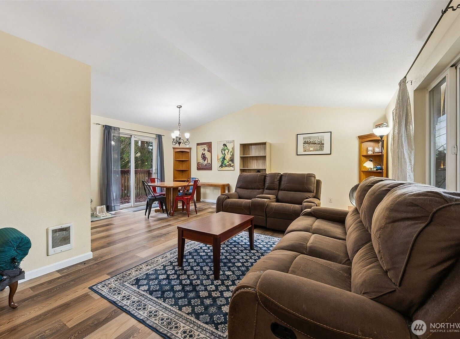 20203 La Rita Dr E Bonney Lake, WA 98391 - Thumbnail 4