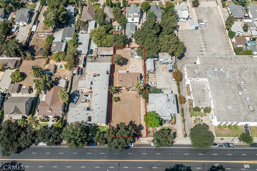 823 N Orange Grove Blvd Pasadena, CA 91103 - Thumbnail 4