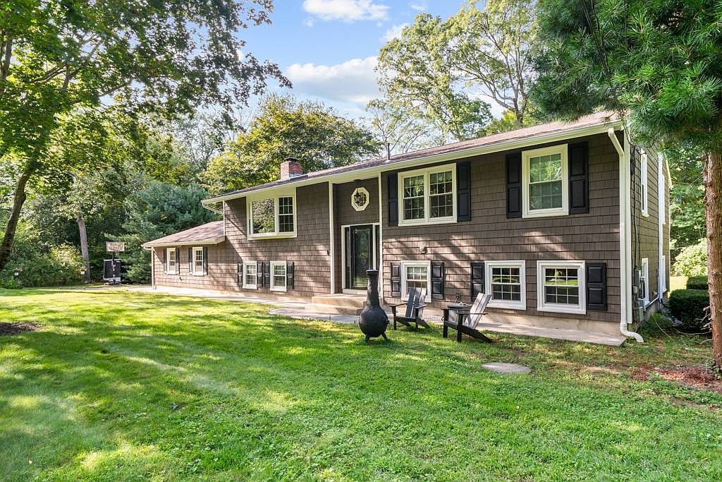 2 Hawthorne Rd Coventry, RI 02816 - Thumbnail 4