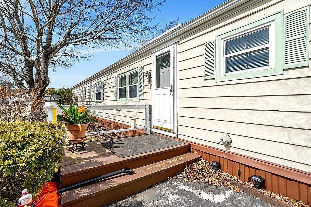 49 Wright Way Coventry, RI 02816 - Thumbnail 4