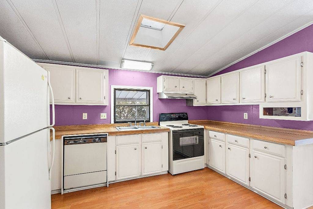 31 Friendship Dr West Bridgewater, MA 02379 - Thumbnail 4