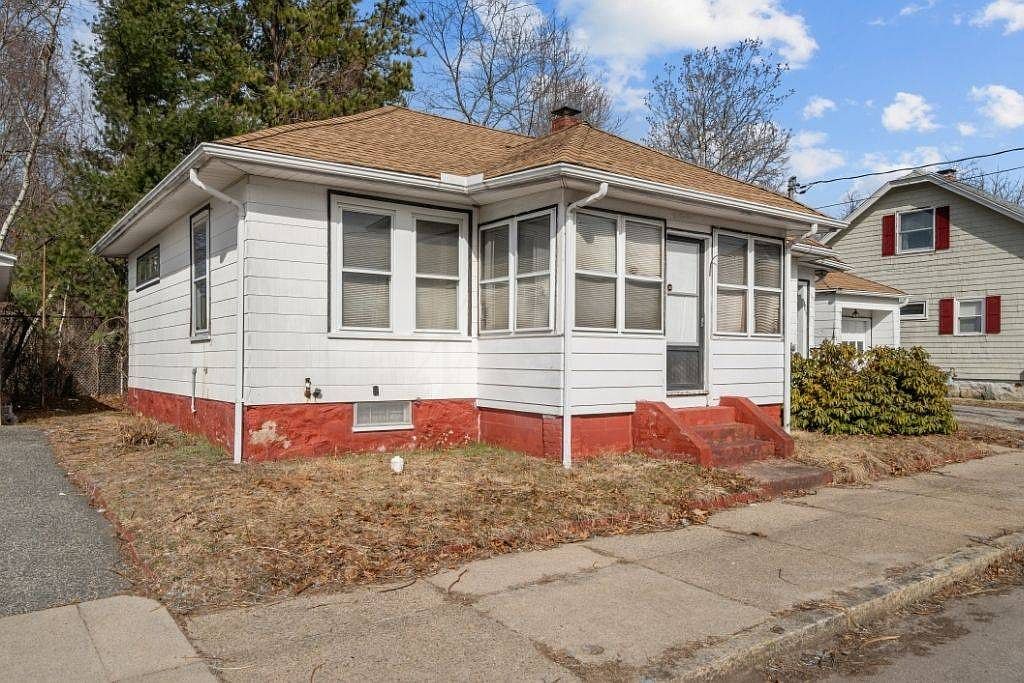 103 Elmore Ave Woonsocket, RI 02895 - Thumbnail 4