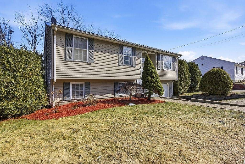 21 Milano St Providence, RI 02904 - Thumbnail 4