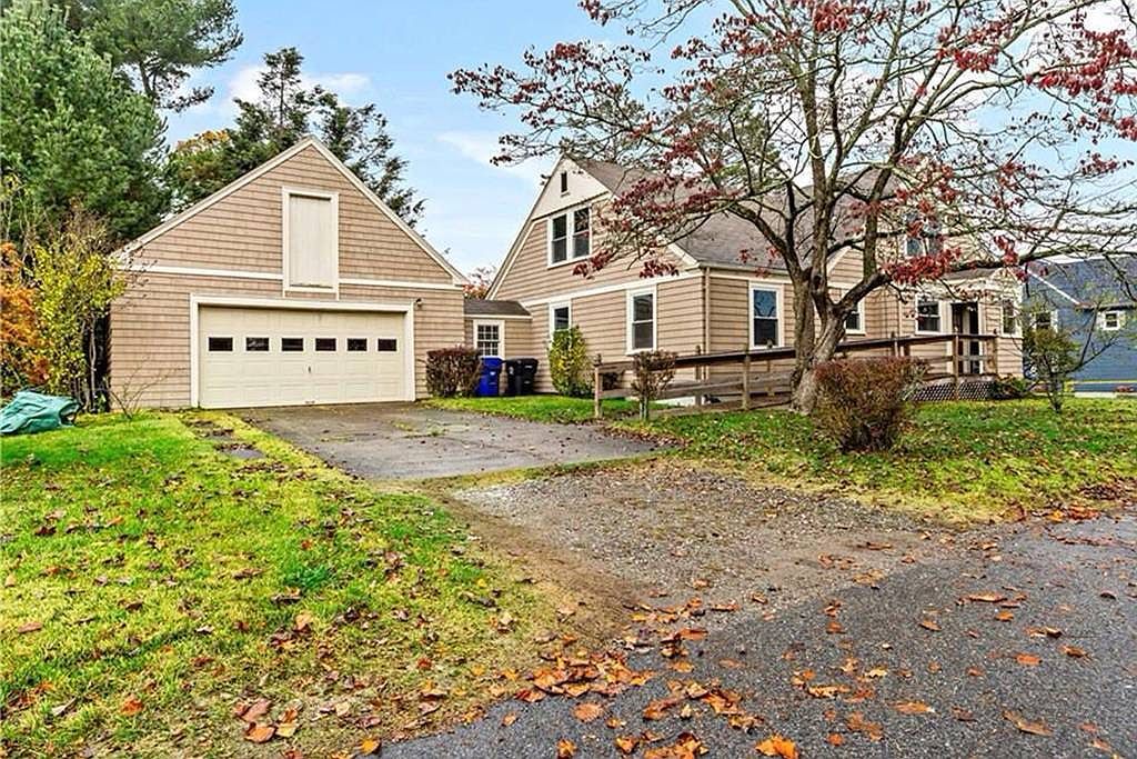 177 Dover Ave East Providence, RI 02914 - Thumbnail 4