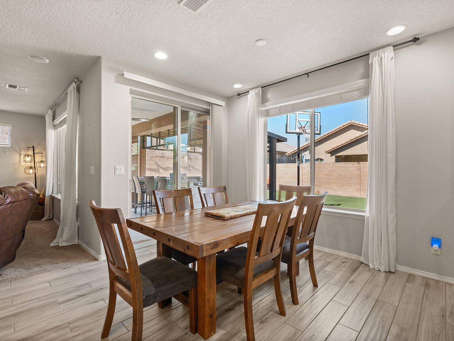 8809 Jet Stream Rd NW Albuquerque, NM 87120 - Thumbnail 4