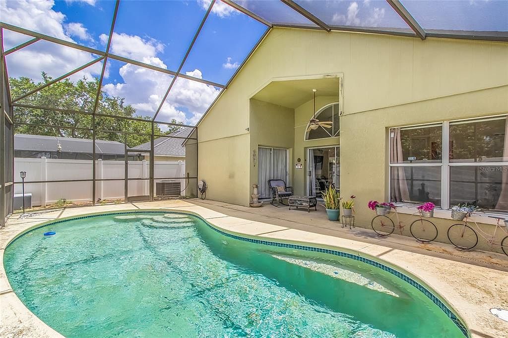 1906 Chathamoor Dr Orlando, FL 32835 - Thumbnail 4