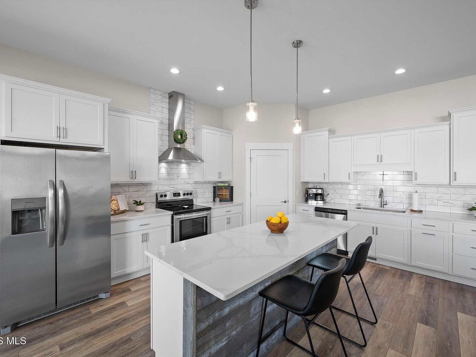 5635 Waterville Monclova Rd Monclova, OH 43542 - Thumbnail 4