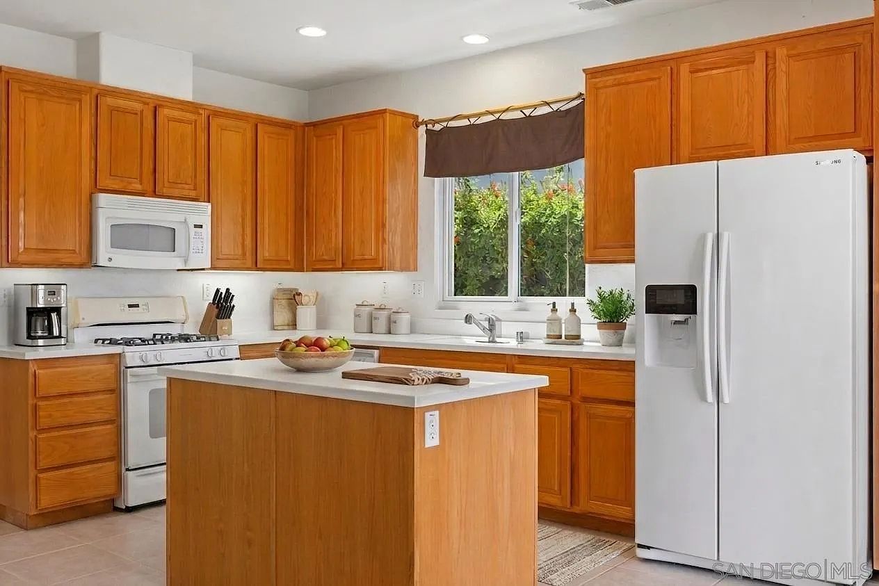 4981 Calle Arquero Oceanside, CA 92057 - Thumbnail 4