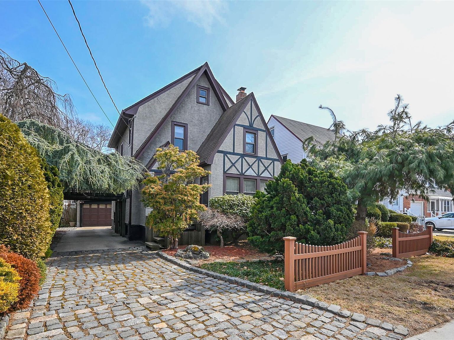 3327 Utopia Pkwy Flushing, NY 11358 - Thumbnail 4