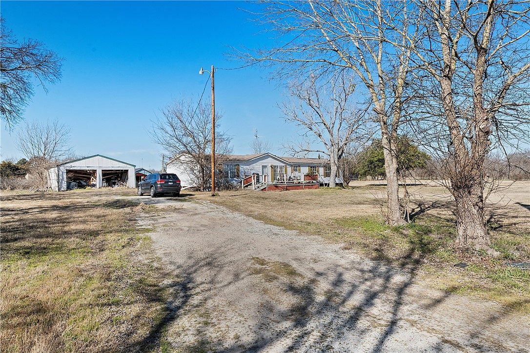 3725 Bluhm Rd West, TX 76691 - Thumbnail 4