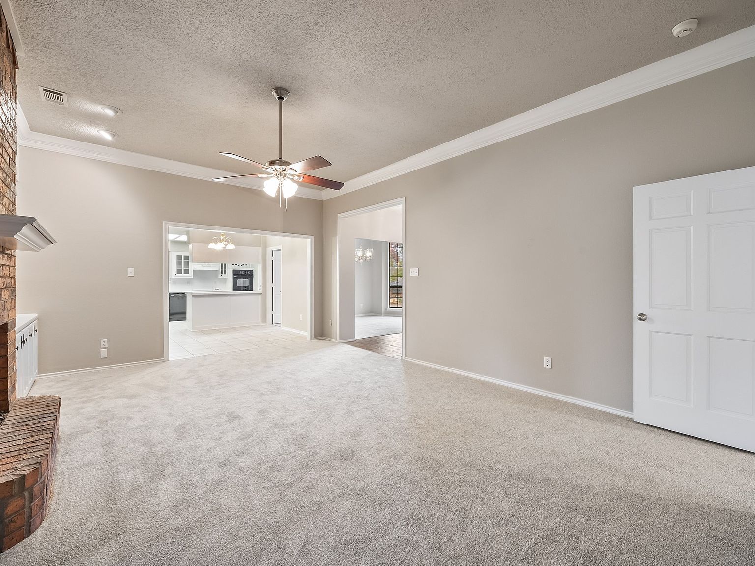 420 E Coachlight Trl Rockwall, TX 75087 - Thumbnail 4