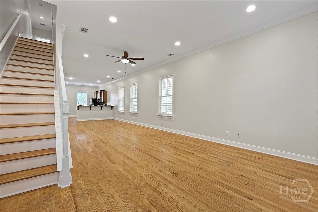 528 E Duffy St Savannah, GA 31401 - Thumbnail 4