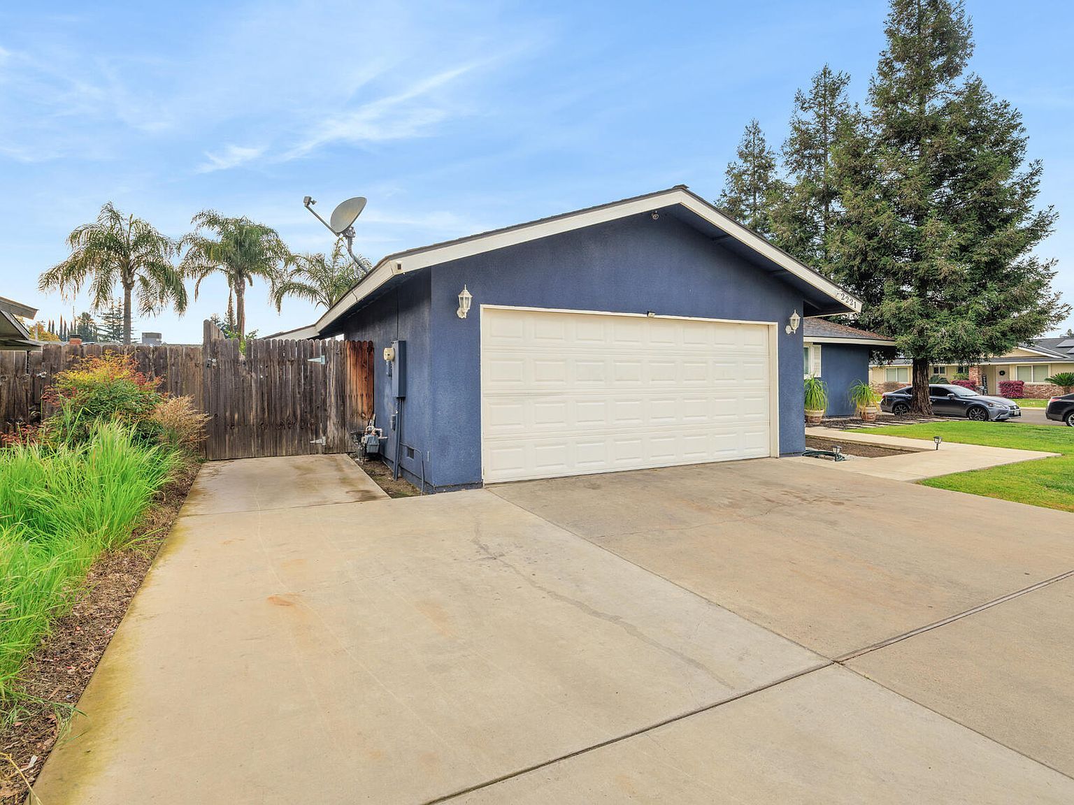 2221 S Akers St Visalia, CA 93277 - Thumbnail 4