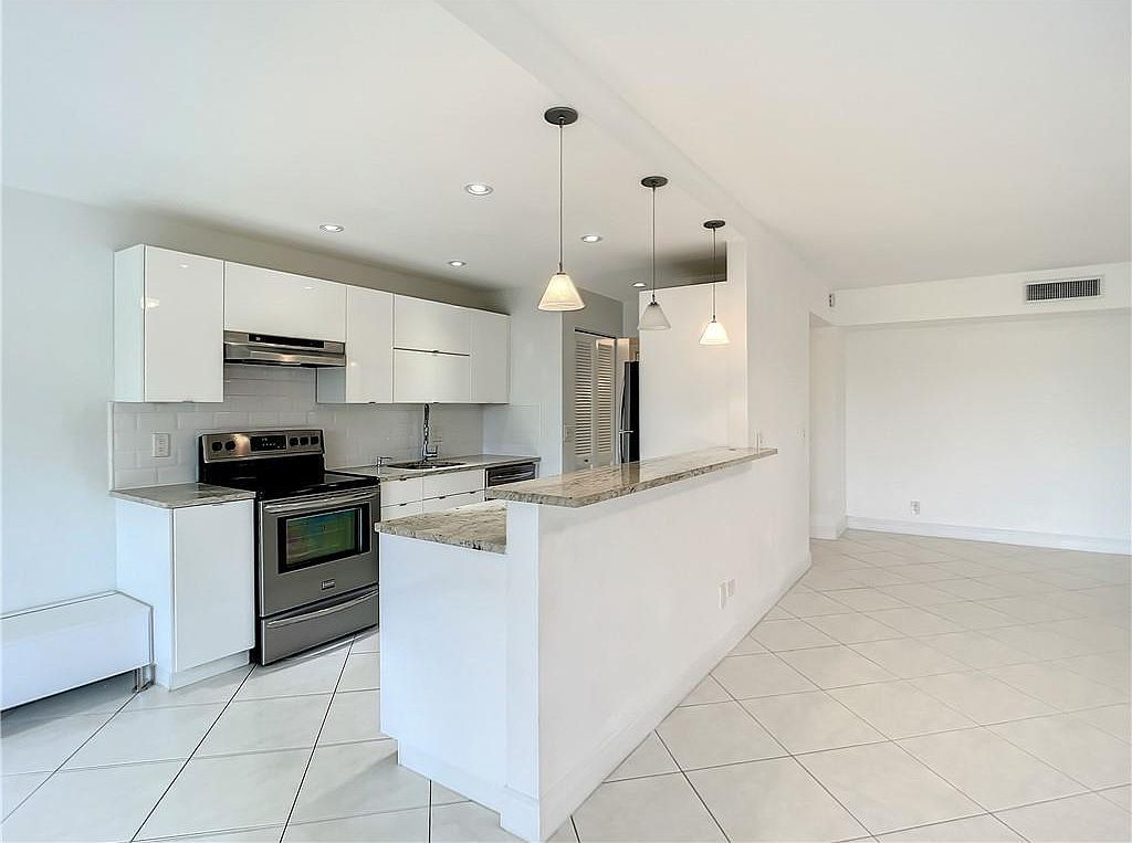 6342 Longboat Ln #404 Boca Raton, FL 33433 - Thumbnail 4