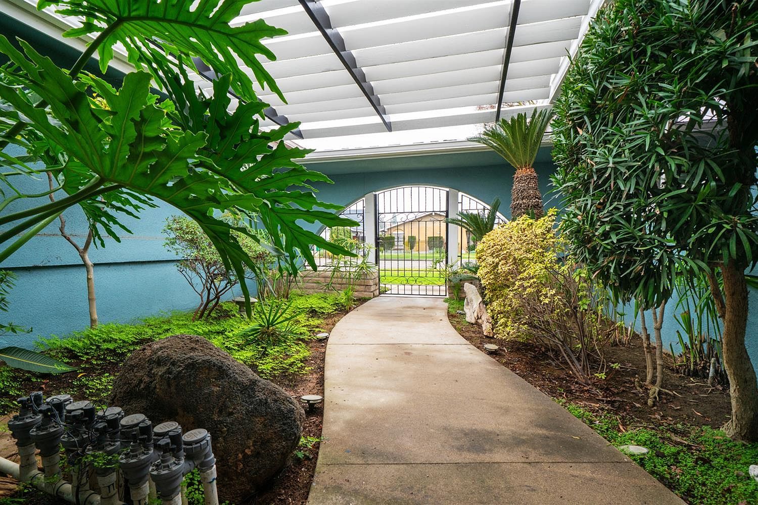 353 W Ellery Way Fresno, CA 93704 - Thumbnail 4