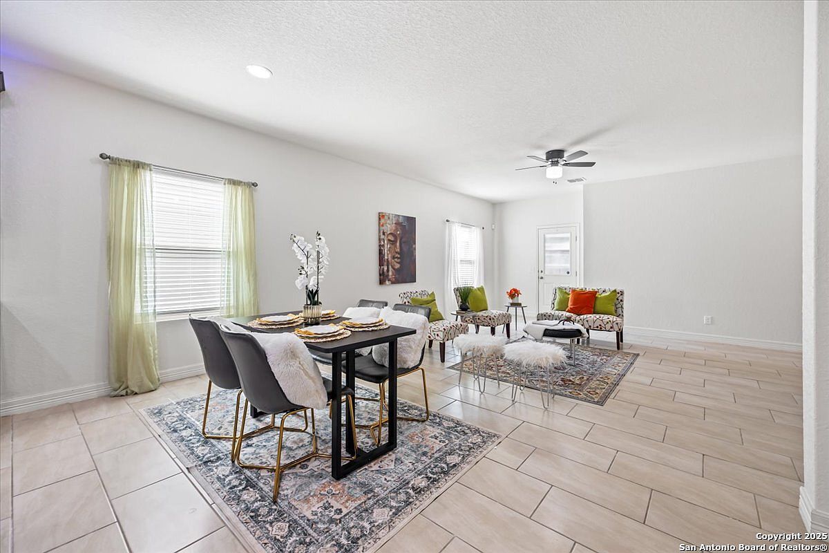 1195 Ranch Fls San Antonio, TX 78245 - Thumbnail 4