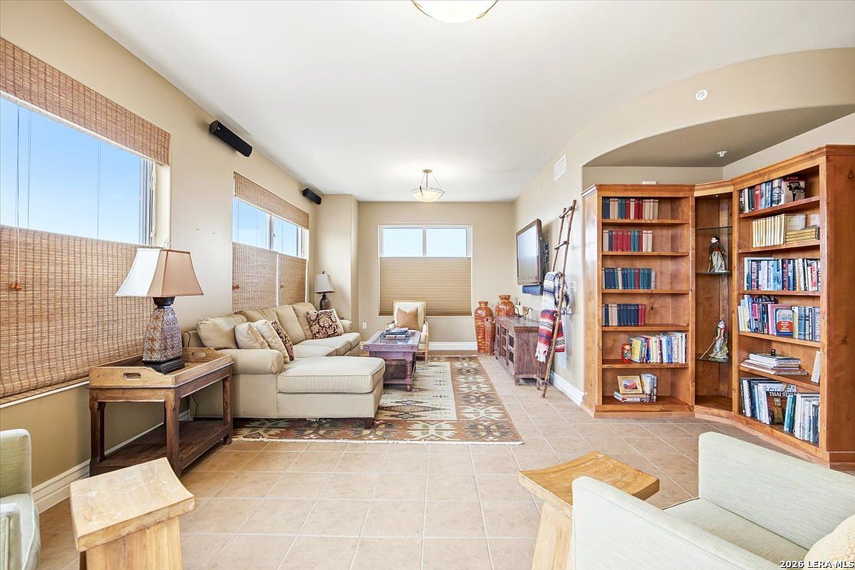 215 N Center St San Antonio, TX 78202 - Thumbnail 4