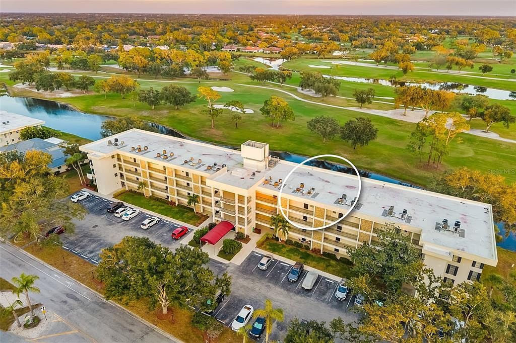 7461 W Country Club Dr N APT 404 Sarasota, FL 34243 - Thumbnail 4