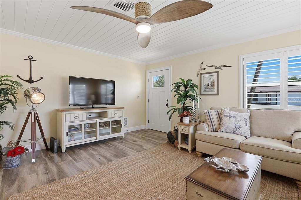 707 Beverly Rd Venice, FL 34293 - Thumbnail 4