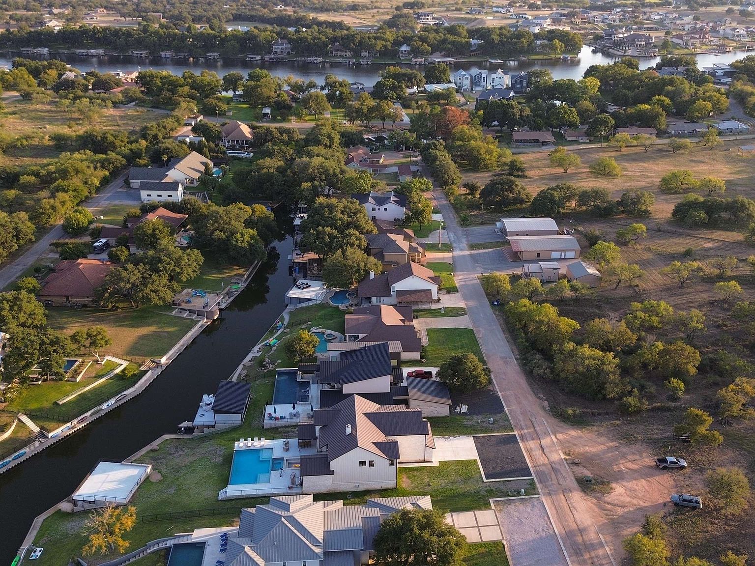 241 Lazy Oaks Ln Kingsland, TX 78639 - Thumbnail 4