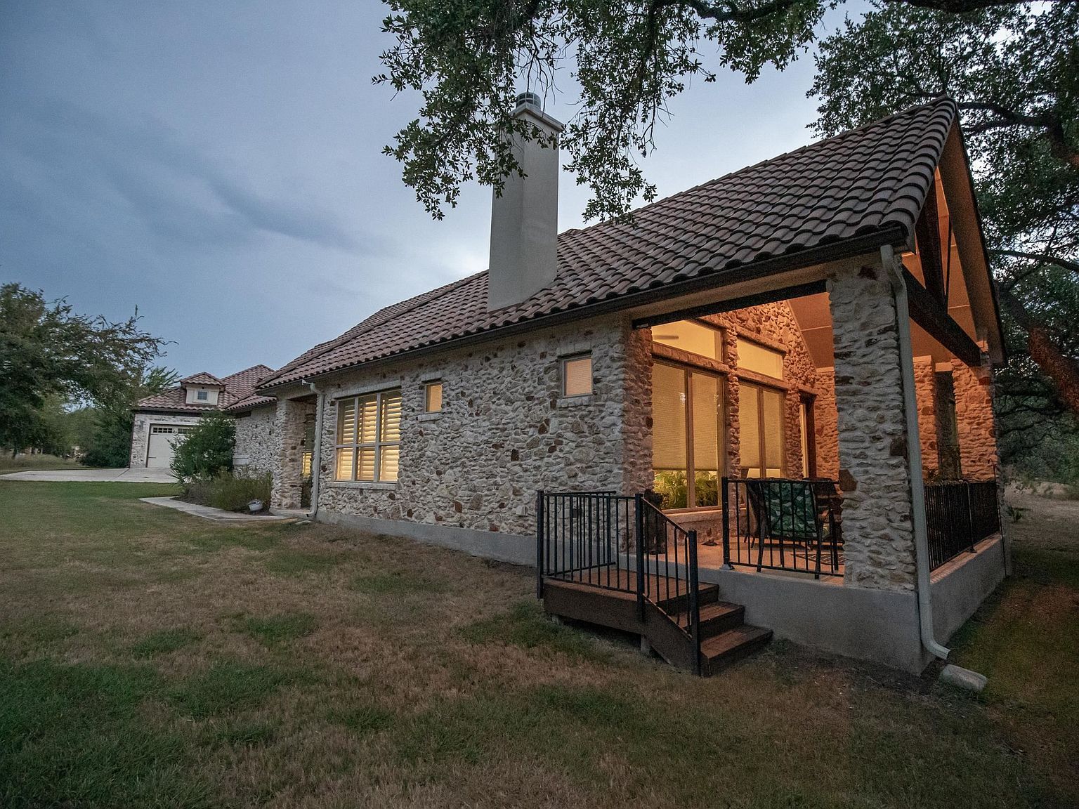 108 Gemstone Horseshoe Bay, TX 78657 - Thumbnail 4